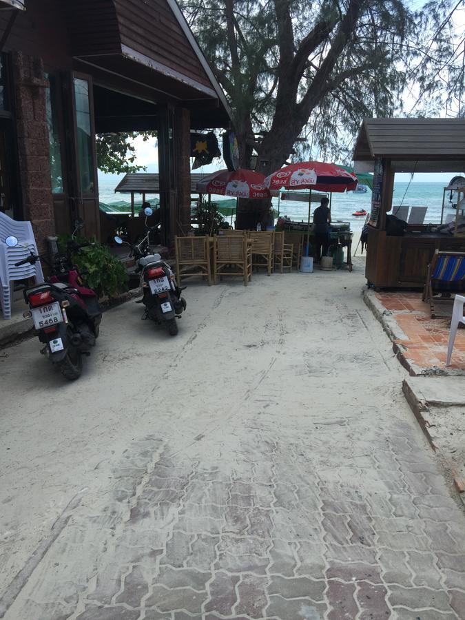 Crescent Bay Resort Koh Samet Esterno foto